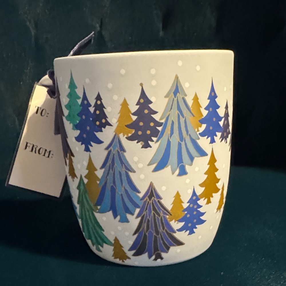 Peppermint & Pine soft touch coffee mug with gorgeous festive Christmas trees - Picture 2 of 4